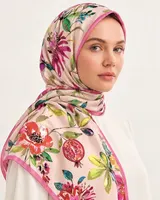 Pembe Çiçek Bahçesi %100 İpek Twill Eşarp — 4