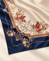 Lacivert Bordürlü Krem Çiçekli %100 İpek Twill Eşarp — 6